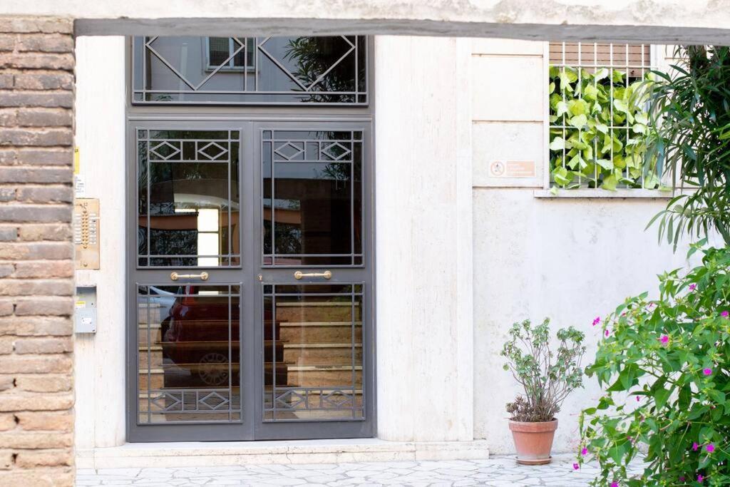 Appartamento Di Charme San Giovanni - Colosseo Roma Exterior foto