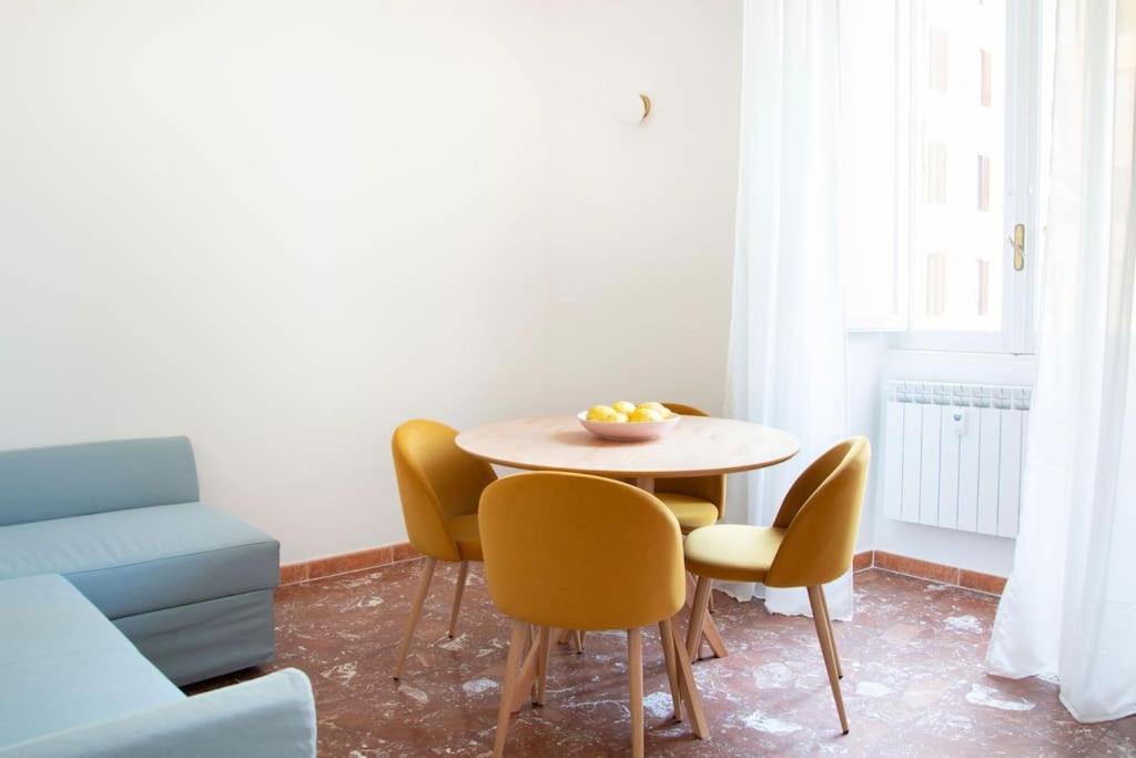 Appartamento Di Charme San Giovanni - Colosseo Roma Exterior foto